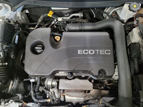 Used 2019 Chevrolet Equinox LS AWD/4WD image 30