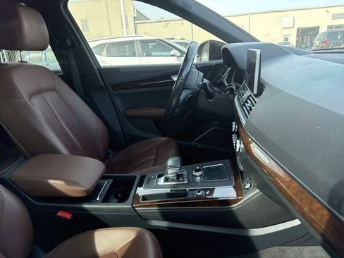 Used 2019 Audi Q5 2.0T Premium Plus w/ Premium Plus Package image 6