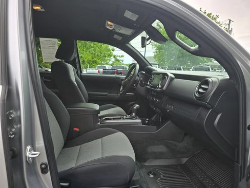 Certified 2023 Toyota Tacoma TRD Sport w/ Technology Package AWD/4WD image 11