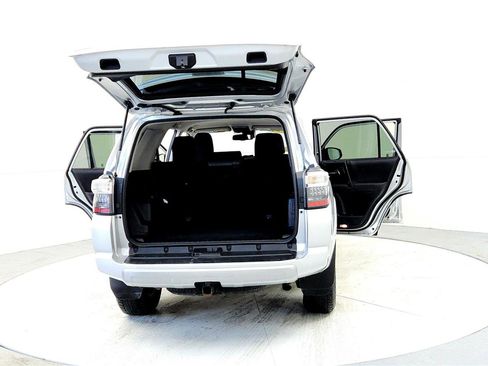 Certified 2024 Toyota 4Runner TRD Off-Road image 11