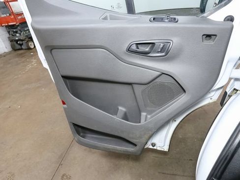 Used 2023 Ford Transit 350 DRW RWD image 31