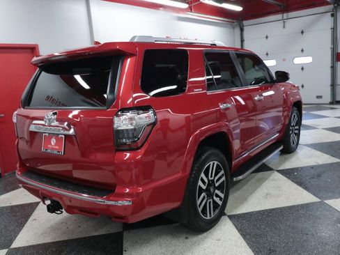 Used 2022 Toyota 4Runner Limited AWD/4WD image 7