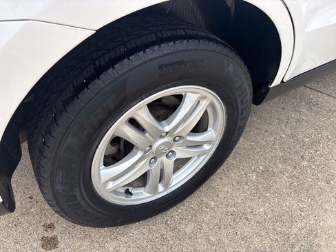 Used 2012 Hyundai Santa Fe GLS AWD/4WD image 5