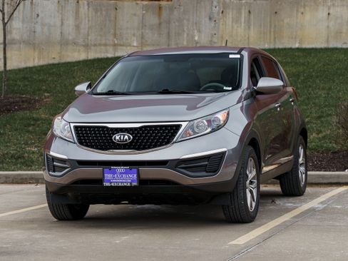 Used 2016 Kia Sportage LX image 7