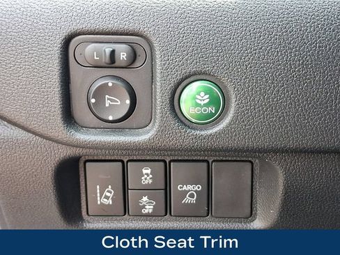 Used 2025 Honda Ridgeline Sport image 9