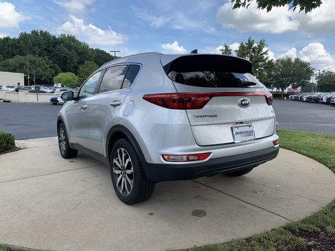 Used 2017 Kia Sportage EX w/ EX Premium Package AWD/4WD image 8