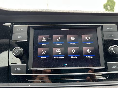 Used 2020 Volkswagen Jetta R-Line w/ R-Line Cold Weather Package FWD image 28