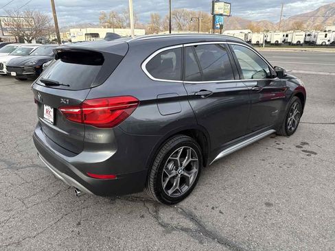 Used 2017 BMW X1 xDrive28i image 5