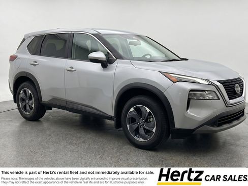 Used 2025 Nissan Rogue SV AWD/4WD image 1