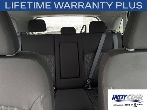 Used 2025 Mitsubishi Outlander Sport LE AWD/4WD image 14