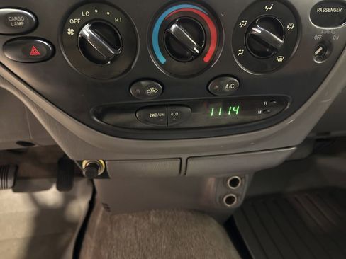 Used 2004 Toyota Tundra SR5 AWD/4WD image 16
