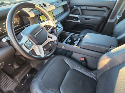 Used 2024 Land Rover Defender 110 S image 7