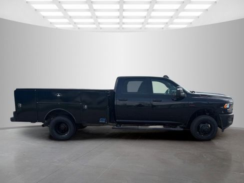 Used 2024 RAM 3500 Tradesman AWD/4WD image 2