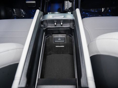 New 2025 Mercedes-Benz GLC 300 4MATIC image 21