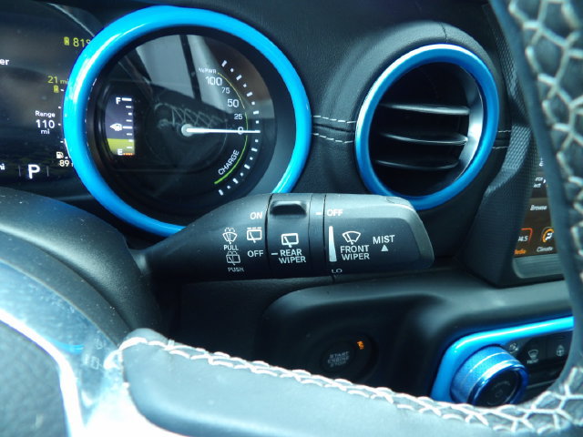 Used 2023 Jeep Wrangler Unlimited Sahara w/ Cold Weather Group AWD/4WD image 20