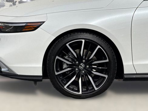 Certified 2025 Honda Accord Touring image 11