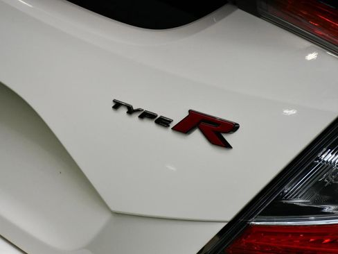 Used 2017 Honda Civic Type R image 9