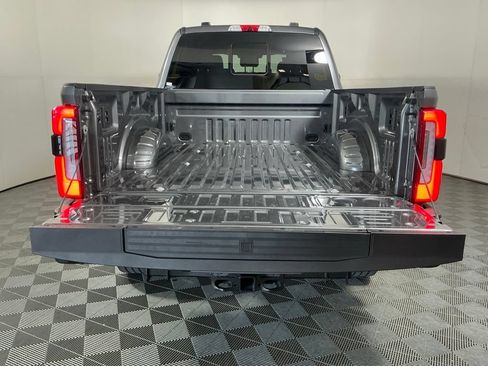 Used 2026 Ford F250 Platinum AWD/4WD image 28