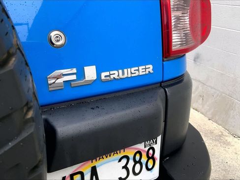 Used 2007 Toyota FJ Cruiser 2WD image 7