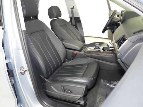 Used 2021 Audi Q5 2.0T Premium Plus w/ Premium Plus Package image 19