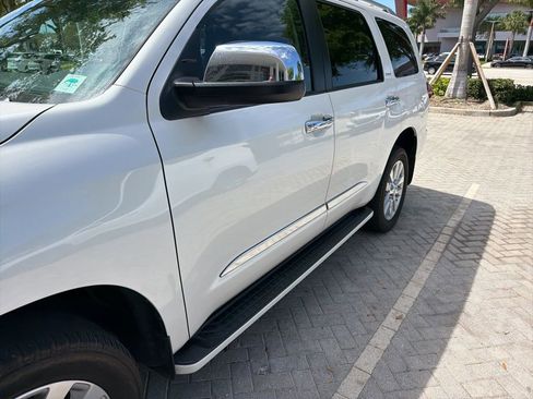 Used 2019 Toyota Sequoia Platinum image 18