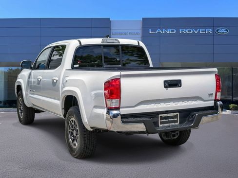 Used 2017 Toyota Tacoma SR5 w/ Tow Package RWD image 6