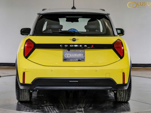 Used 2025 MINI Cooper S FWD image 10