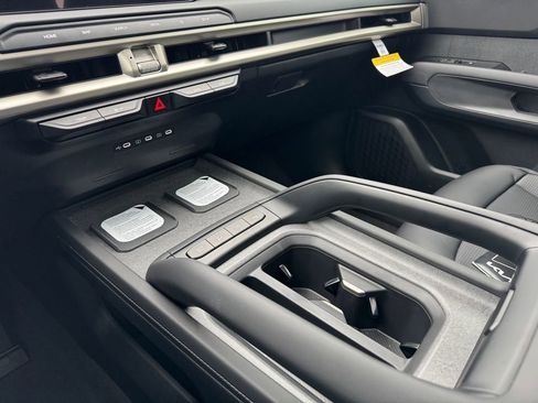 New 2027 Kia Telluride S image 17