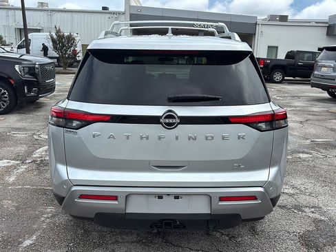 Used 2025 Nissan Pathfinder SL w/ SL Premium Package FWD image 6