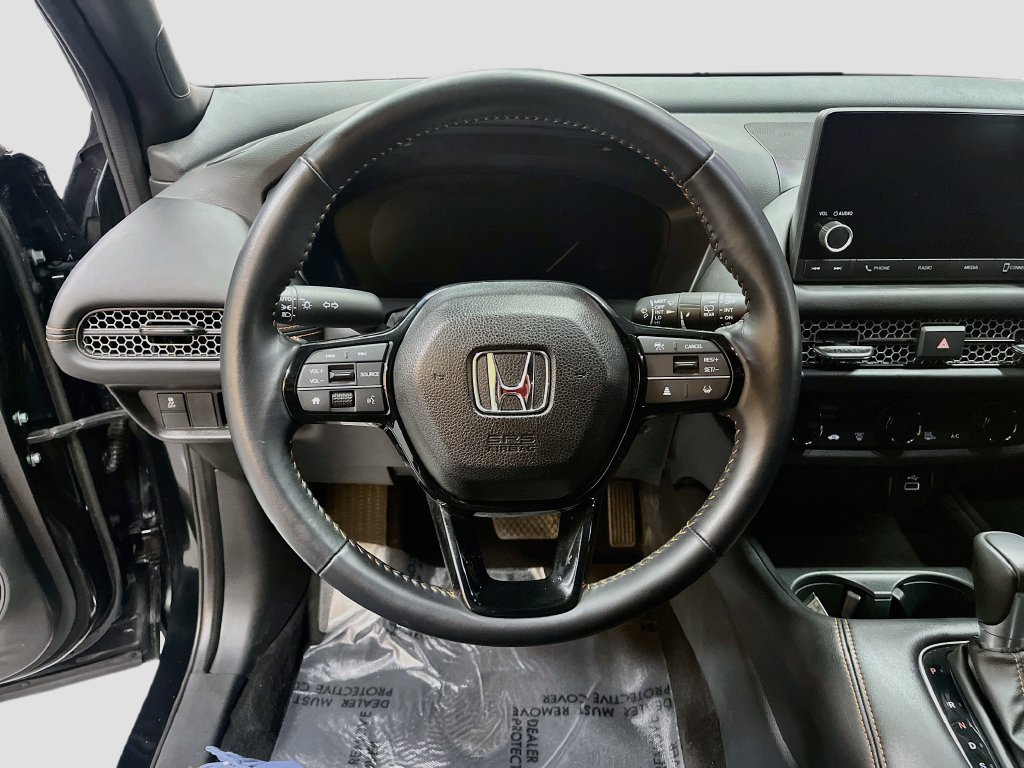 Used 2025 Honda HR-V Sport image 11
