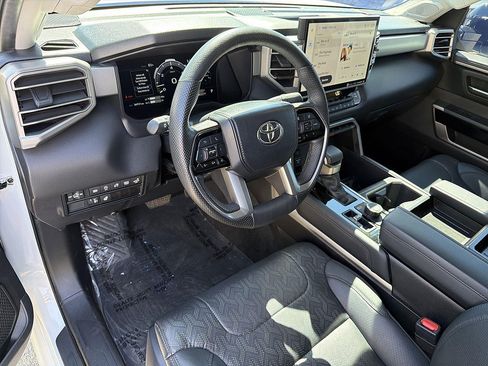 Used 2024 Toyota Tundra Limited AWD/4WD image 9