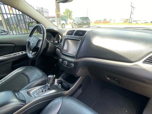 Used 2014 Dodge Journey Crossroad w/ Flexible Seating Group image 12