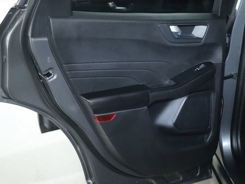 Used 2025 Ford Escape ST-Line FWD image 13