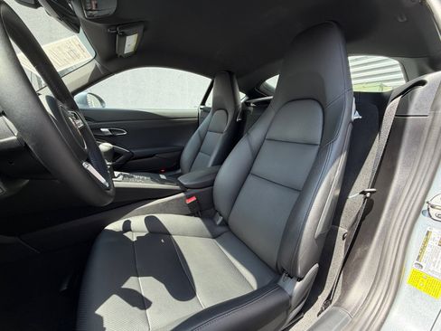 Certified 2025 Porsche 718 Cayman RWD image 17