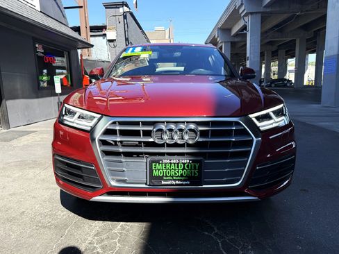 Used 2018 Audi Q5 2.0T Premium Plus w/ Premium Plus Package AWD/4WD image 2