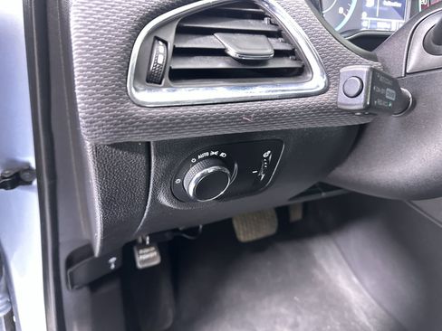 Used 2018 Chevrolet Cruze LS image 54