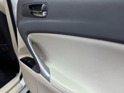 Used 2011 Lexus IS 250 image 25