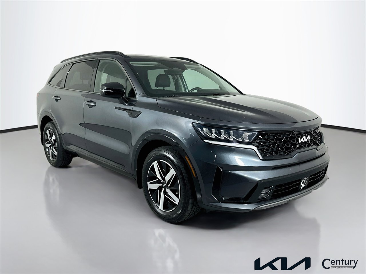 Used 2022 Kia Sorento EX w/ Panoramic Sunroof Package FWD image 3