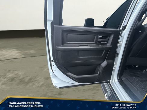 Used 2024 RAM 3500 Tradesman w/ Chrome Appearance Group AWD/4WD image 22