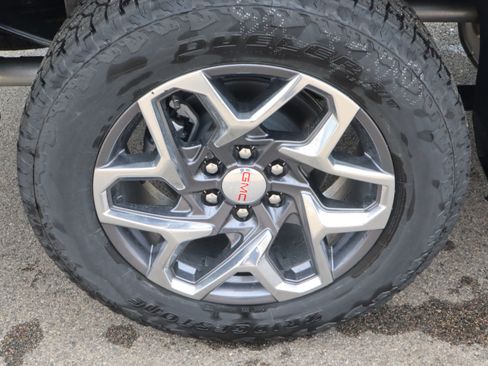New 2026 GMC Sierra 1500 SLT w/ SLT Premium Plus Package AWD/4WD image 17