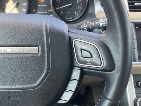 Used 2017 Land Rover Range Rover Evoque SE image 22