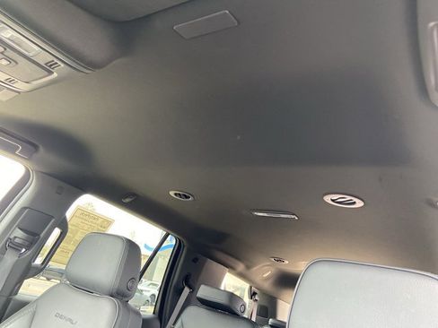 Used 2025 GMC Yukon Denali image 28
