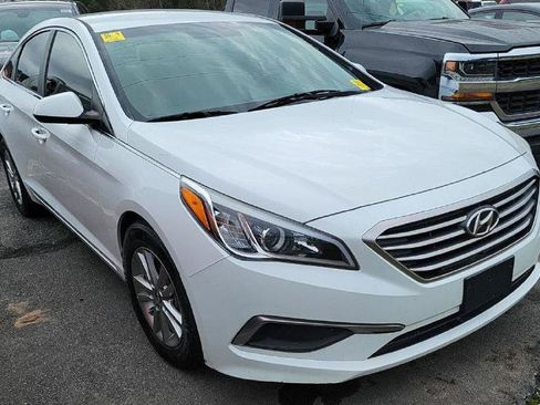 Used 2017 Hyundai Sonata SE FWD image 8