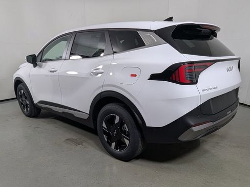 New 2026 Kia Sportage LX w/ LX Convenience Package AWD/4WD image 5