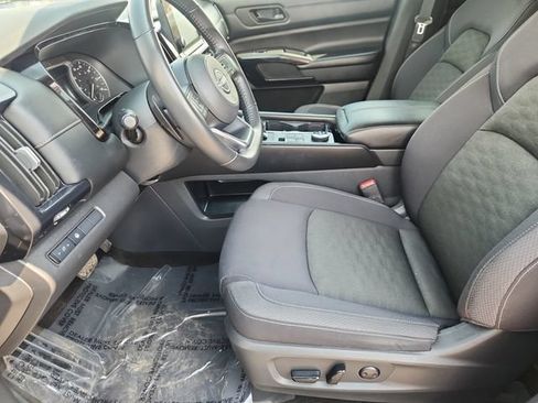Certified 2024 Nissan Pathfinder SV AWD/4WD image 7