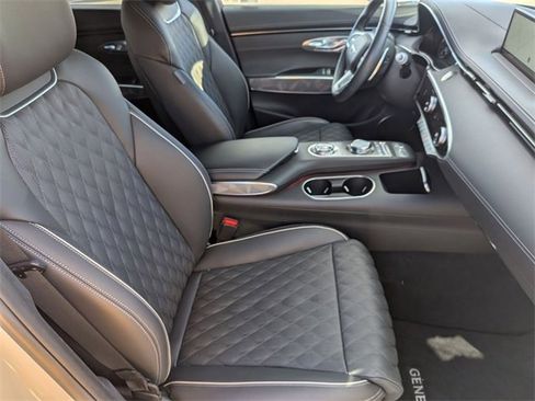 Used 2025 Genesis GV70 3.5T Sport w/ Sport Advanced Package image 31