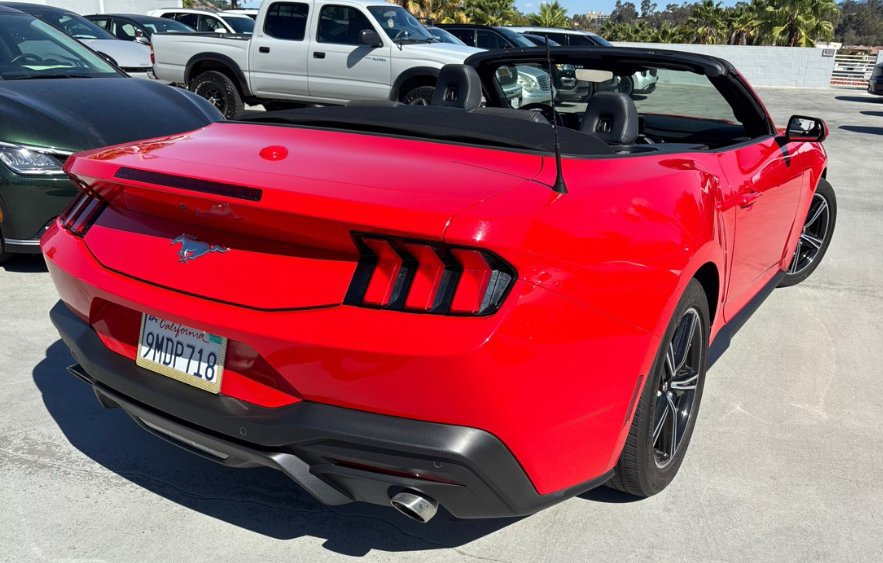 Used 2024 Ford Mustang Convertible RWD image 5