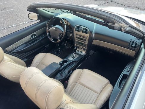 Used 2004 Ford Thunderbird Deluxe image 29