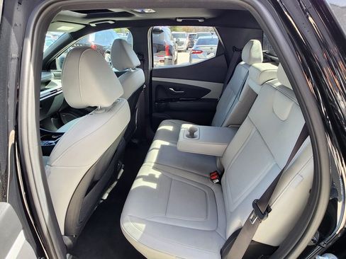 Certified 2025 Hyundai Santa Cruz Limited image 13