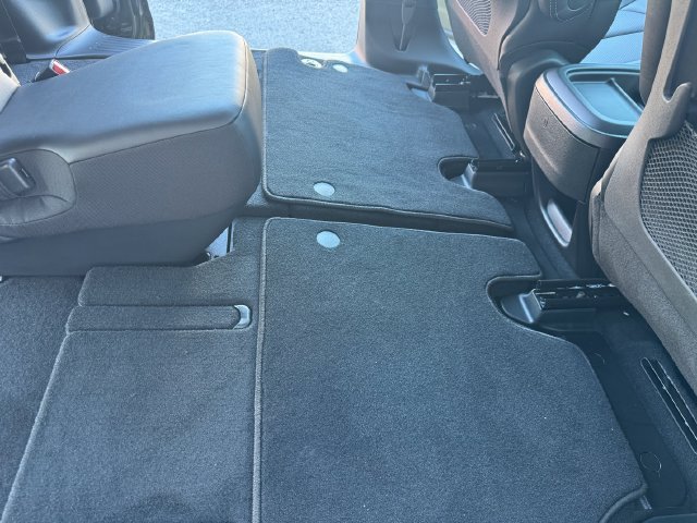 New 2027 Chrysler Pacifica Select FWD image 31